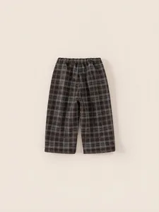 Pantalon large à carreaux taupe foncé avec taille élastique pour enfants en hiver