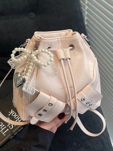 Sac Seau Plissé Tendance pour Femme en Cuir PU avec Cordon de Serrage Sac à Main Nœud en Künstliche Perles et Dentelle Bandoulière