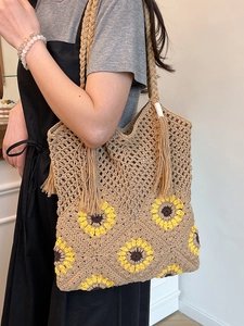 Grand sac cabas d'été tissé main avec motif tournesol au crochet et détails franges