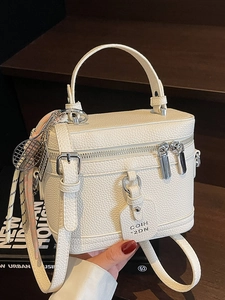 Sac Bandoulière Femme en Cuir PU Forme Boîte Texture Litchi Sac à Main Chic Navette Avec Pendentif Raquette de Tennis