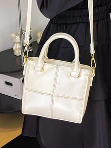 Sac seau chic couleur crème avec motif quadrillé et détails dorés pour femmes