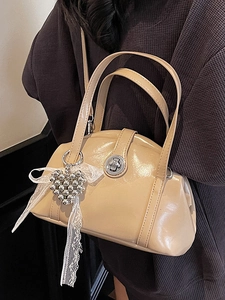 Sac à main beige brillant élégant avec charme coeur et nœud en dentelle pour femme