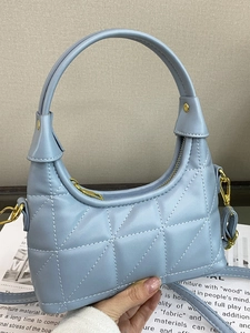 Women's Quilted Underarm Bag Small PU Leather Crossbody Bag Fashion Diamond Pattern Shoulder Bag With Gold Hardware Daily Handbag
