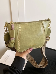 Women French Retro PU Leather Dumpling Crossbody Bag Wide Jacquard Strap Metal Rivets Fashion Simple Casual Shoulder Bag