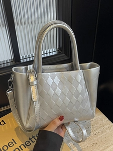 Fashion Women Quilted Bucket Bag PU Leather Handbag Crossbody Bag With Detachable Shoulder Strap Chic Stylish Daily Commuting Purse