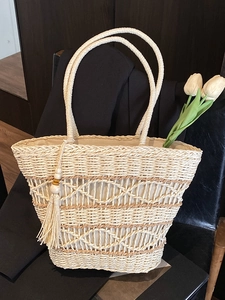 Handmade Bohemian Straw Woven Shoulder Bag Hollow Out Tassel Decor Large Capacity Beach Vacation Tote Handbag For Women