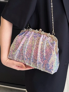 Pochette de soirée élégante à paillettes irisées avec cadre en métal et cristaux