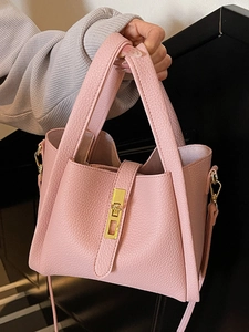 Sac à main rose pour femme en similicuir grainé avec fermoir doré et bandoulière
