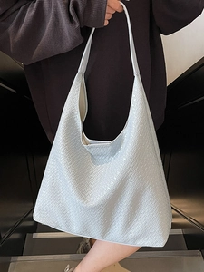 Light gray woven texture large tote bag with shoulder strap for daily commuting
