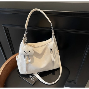 Détails du sac fourre-tout crème avec fermetures éclair et pendentif nuage mignon