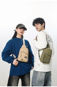 Détails de sacs de poitrine en nylon durable kaki et vert olive pour un style décontracté