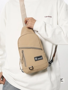 Sac de poitrine minimaliste kaki en nylon imperméable pour le sport et les loisirs