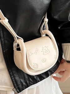 Mini sacoche crème avec ours en relief et bandoulière élégante pour femme tendance