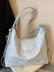 Sac Fourre-tout en Cuir PU Balletcore pour Femmes Grande Capacité Bordure en Dentelle Sac à Épaule Chaîne Hobo Handbag