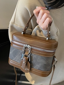 Sac à main rétro gris et marron type vanity case avec bandoulière et fermeture éclair