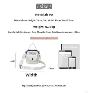 Dimensions détaillées du sac à bandoulière blanc en PU 18x15x7cm avec schéma de taille