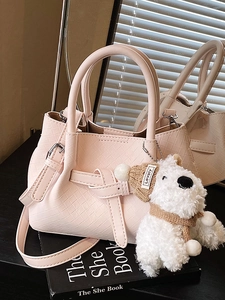 Sac Seau Tissé en Cuir PU Mode Coréenne Sac à Main Sac à Bandoulière Pour Femme Avec Bandoulière Réglable et Pendentif Chien