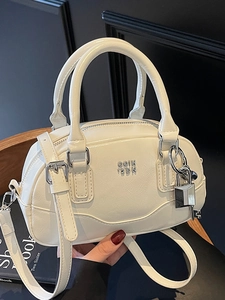 Sac à main Boston beige minimaliste en similicuir avec bandoulière réglable pratique