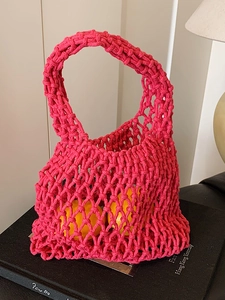 Sac cabas en maille fuchsia fait main avec motif ajouré pour un style d'été décontracté