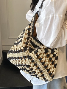 Sac fourre-tout en paille tissé à motifs de vagues noir et blanc avec anses en cuir