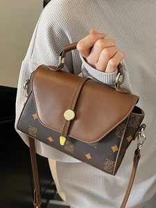 Retro brown small square bag with cartoon bear print and leather handle for women