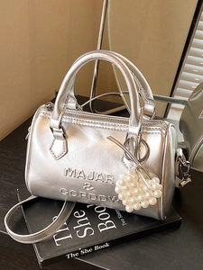 Borsa a Mano in Pelle PU Retro da Donna Lettere a Rilievo Borsa a Tracolla Boston Con Ciondolo Cuore Perla Artificial Per Pendolare Moda