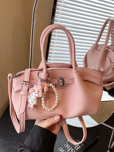 Elegant Pleated PU Leather Lychee Pattern Bucket Bag For Women Chic Minimalist Crossbody Handbag With Artificial Pearl Cartoon Doll Pendant