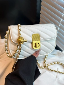 Sac Bandoulière Tendance pour Femmes en Cuir PU Matelassé avec Chaîne Petit Sac Carré Urbain et Minimaliste