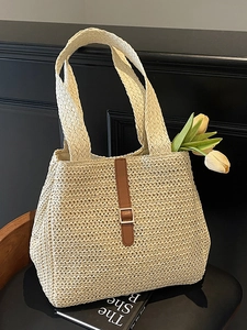 Sac Fourre-tout en Paille Tissée pour Femme Grande Capacité Sac à Épaule Vacances à la Plage Décoration de Ceinture Boucle Métal Sac à Main Décontracté