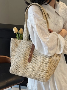 Grand sac fourre-tout en paille avec lanière en cuir pour vacances d'été