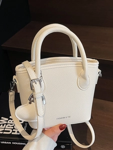 Women Fashion Lychee Texture PU Leather Bucket Bag Minimalist Crossbody Tote Bag With Heart Charm Elegant Commuting Handbag