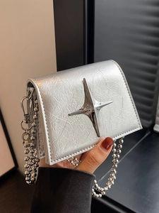 Minimalist Women Mini PU Leather Crossbody Bag With Star Decor Y2K Style Wrinkled Metallic Texture Chain Strap Lip Purse