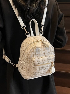 Elegante mini zaino in tweed da donna con dettagli dorati e spallacci in pelle bianca