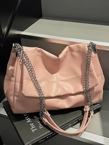 Urban Minimalist PU Leather Pleated Shoulder Bag For Women Large Capacity Quilted Hobo Bag With Silver Chain Strap Daily Tote