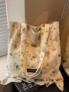 Sac Fourre-tout en Toile Brodé de Fleurs pour Femmes Sac à Épaule Grande Capacité avec Ourlet à Volants Sac en Toile Décontracté Romance