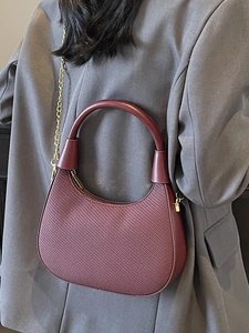 Elegante burgunderrote Hobo-Tasche mit Webstruktur und Goldkette für Damen, Vintage-Stil