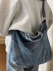 Borsa tote grande in denim lavato da donna con tracolla larga in stile vintage casual