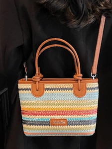 Borsa a secchiello in paglia intrecciata arcobaleno con manici e tracolla in pelle