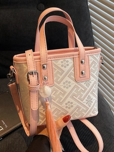 Chinese Style Embroidered Bucket Bag For Women Fashion Jacquard Crossbody Shoulder Bag Small Tote Handbag With Tassel