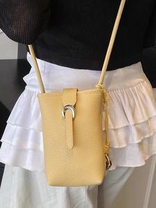 Petit sac à bandoulière jaune pour téléphone en similicuir avec boucle en fer à cheval