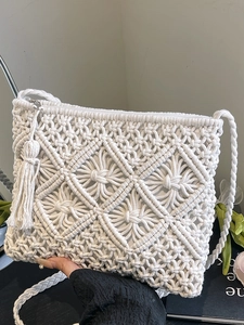 Sac à Bandoulière en Paille Tissé à la Main Bohème Avec Gland Sac Crossbody de Plage Été Femmes Style Mori Sac à Main