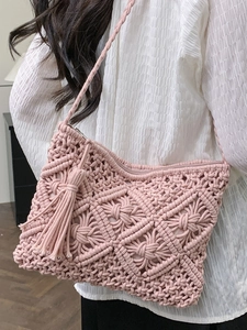 Sac bandoulière en macramé rose fait main avec pompons et motif tissé pour femmes
