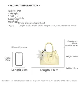 Detaillierte Größenangaben und Handy-Vergleich für die beige gefaltete Eimertasche