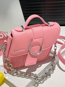 Mini Sac à Bandoulière Carré en Cuir PU Galet pour Femmes Avec Grand Anneau en Métal Argenté et Bandoulière en Chaîne