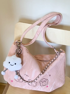 Women Large Capacity Shoulder Bag PU Leather Cartoon Bear Print Pleated Texture Underarm Tote Bag With Cute Cloud Charm