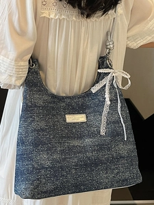Blue polka dot tote bag with lace pearl bow and metal plaque for women's fashion