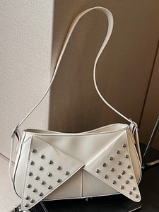 Fashion Women PU Leather Rivet Shoulder Bag Retro Geometric Flap Crossbody Bag Punk Style Underarm Bag Daily Casual Handbag