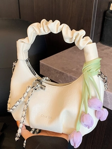 Sac à Épaule Hobo pour Femmes Avec Poignée Plissée en Cuir PU Sac à Main Demi Lune Avec Pendentif Fleur de Tulipe Sac Bandoulière Chaîne