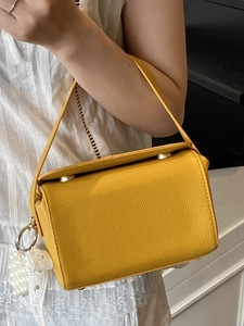 Sac à main boîte en cuir jaune pour femme avec pendentif décoratif en perles et dentelle