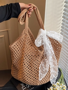 Grand sac cabas ajouré tissé à la main avec un nœud en dentelle blanche pour les vacances